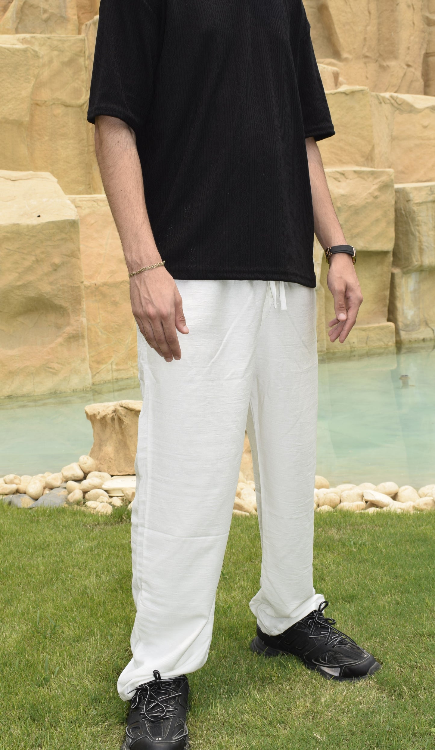 LOOSE WHITE LINEN PANTS