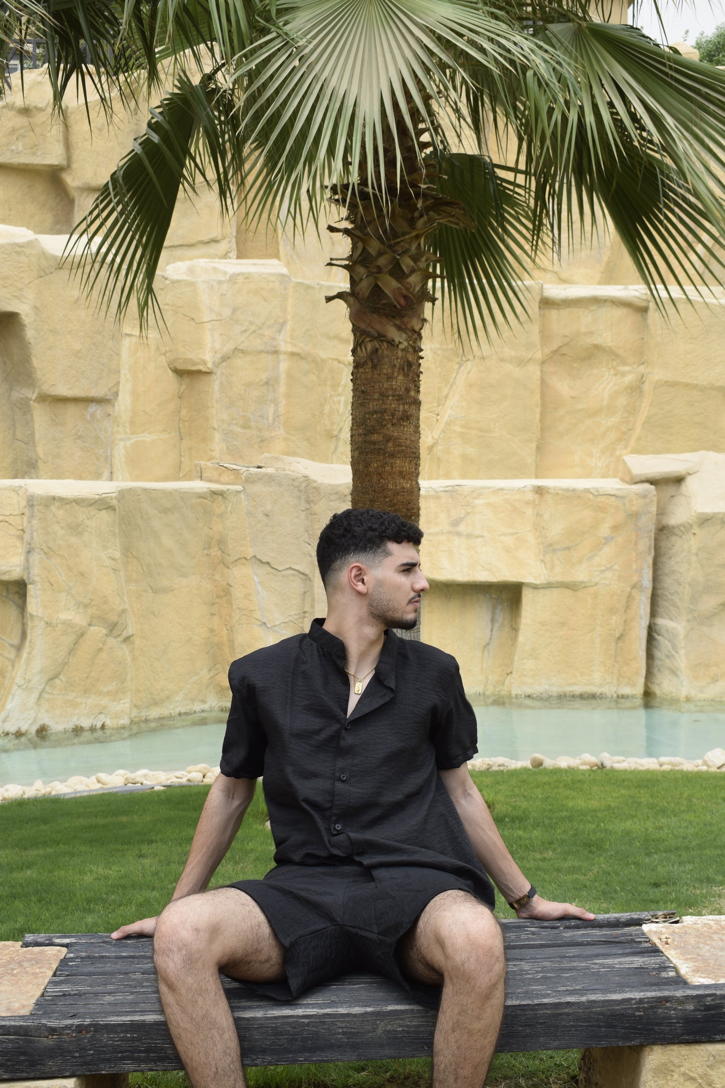 BLACK LINEN SHIRT - SHORT SLEEVES